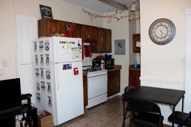 Foto del edificio - 447 Park Dr