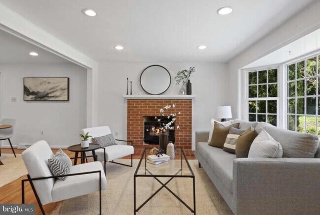Foto del edificio - 6224 Thornwood Dr