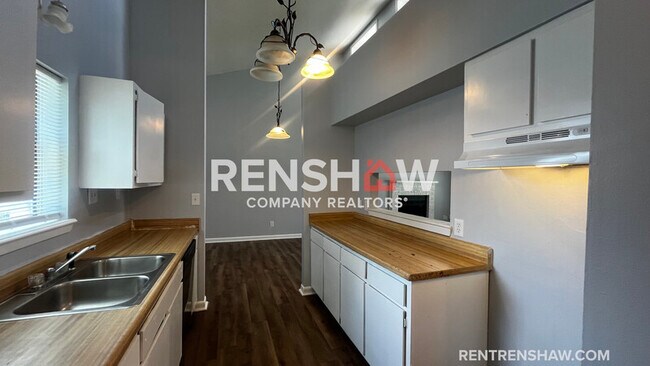 Foto del edificio - 4396 Sherrycrest Cove