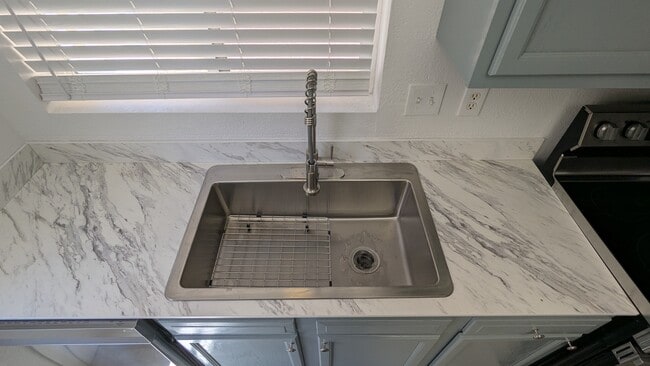 Kitchen - 14852 N 24th Dr