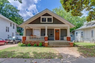 Building Photo - 740 N Denver Ave