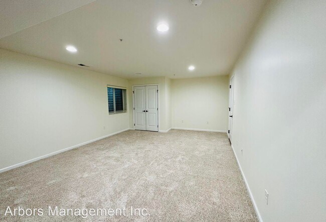 Building Photo - 3 br, 2.5 bath House - 214 Noble Woods Drive