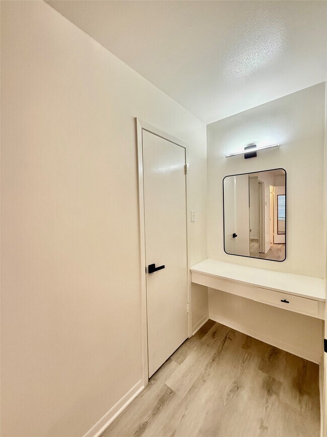 Foto del edificio - 6401 Skyline Dr