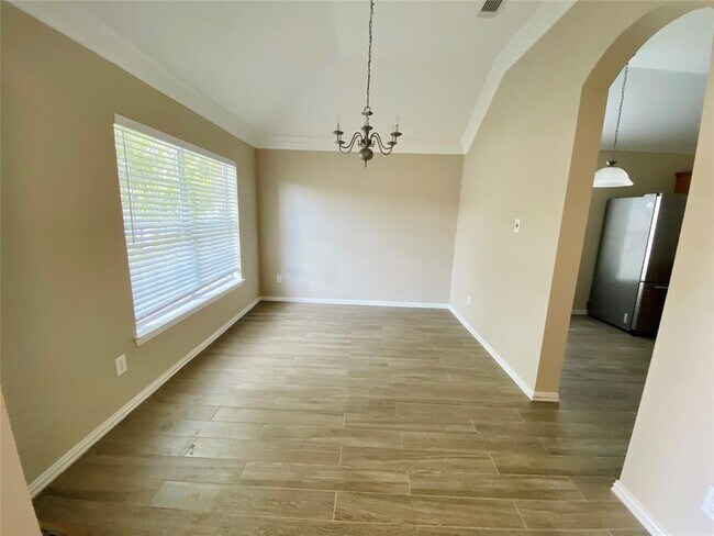 Foto del edificio - 7706 Misty Lake Ln