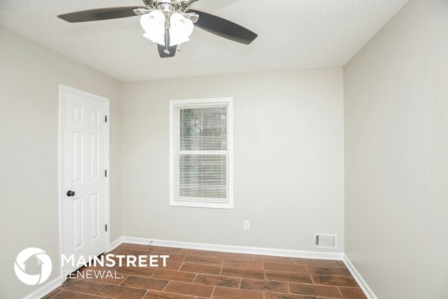 Foto del edificio - 435 Shelby Ln