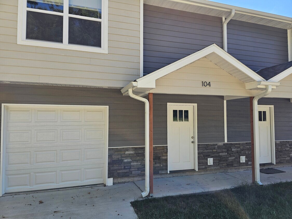 Foto principal - 104 Crystal Springs Rd