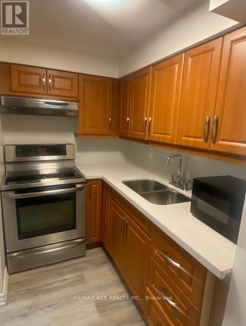 Photo du bâtiment - 178 Ravenscroft Rd