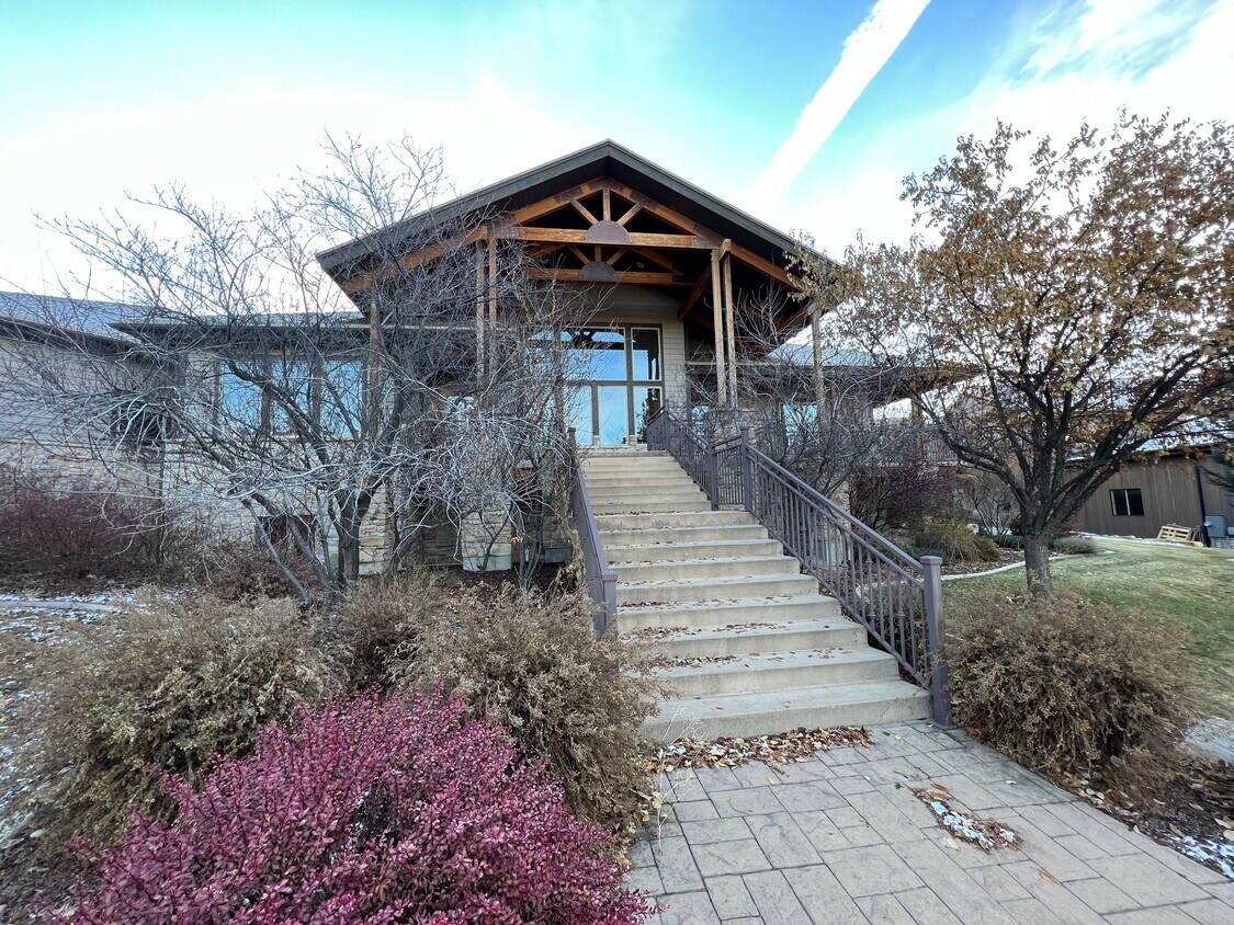 Primary Photo - 698 Callaway Dr