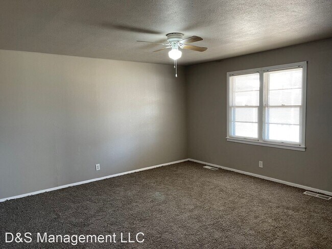 Foto del edificio - 4 br, 2 bath House - 5929 N Hammond Avenue