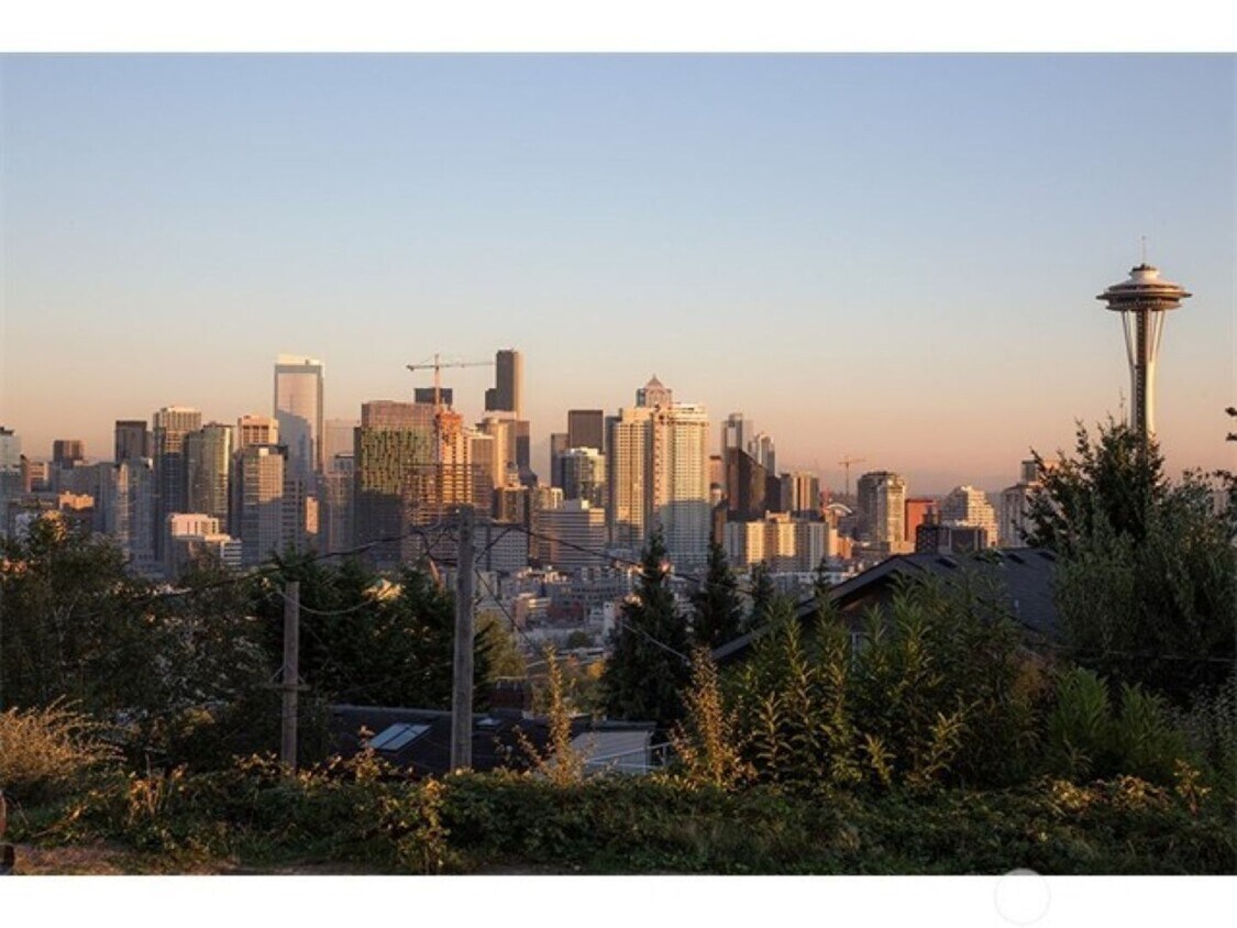 Foto principal - 3Bd/1.75Ba Seattle House