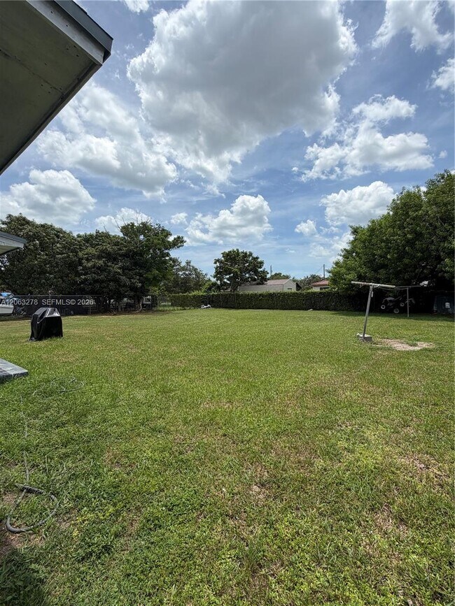 Foto del edificio - 10442 SW 180th St