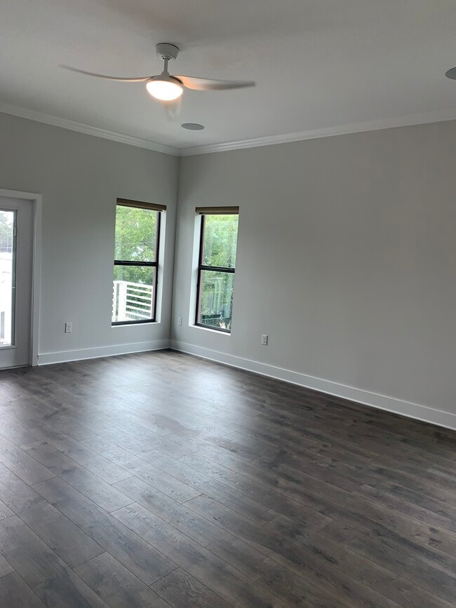 Living Room - 946 Highland Ave