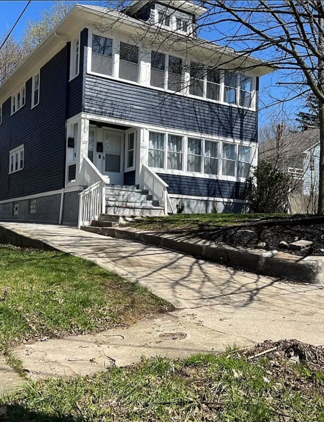 Foto del edificio - 1683 Colonial Dr