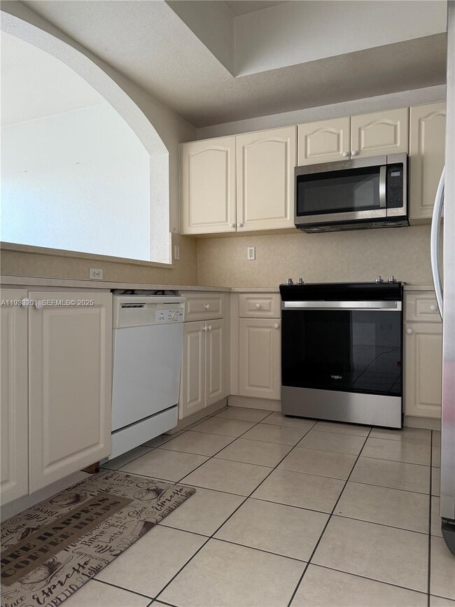 Foto del edificio - 8854 W Flagler St