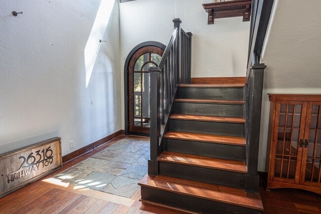 Building Photo - 26316 CA-189