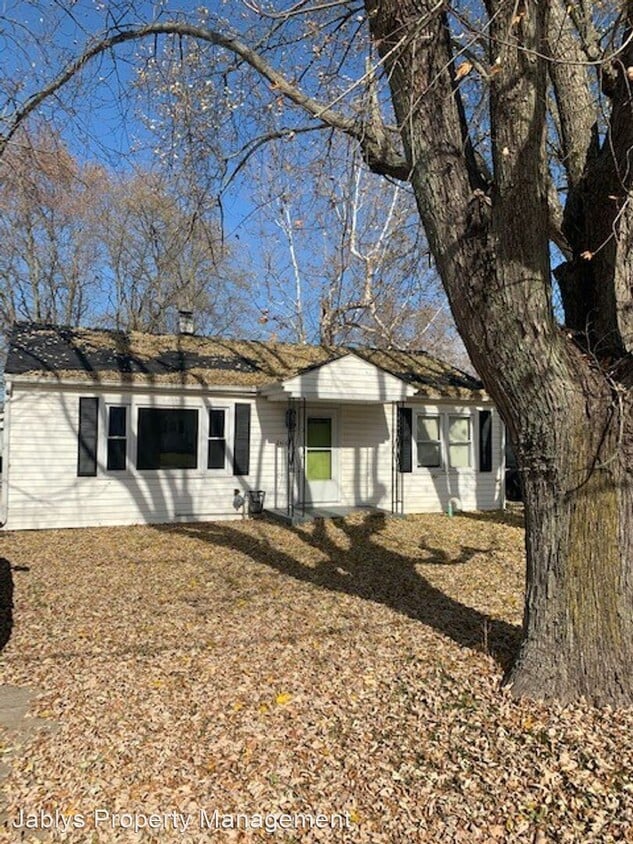 Primary Photo - 3 br, 2 bath House - 2416 Van Buskirk Rd
