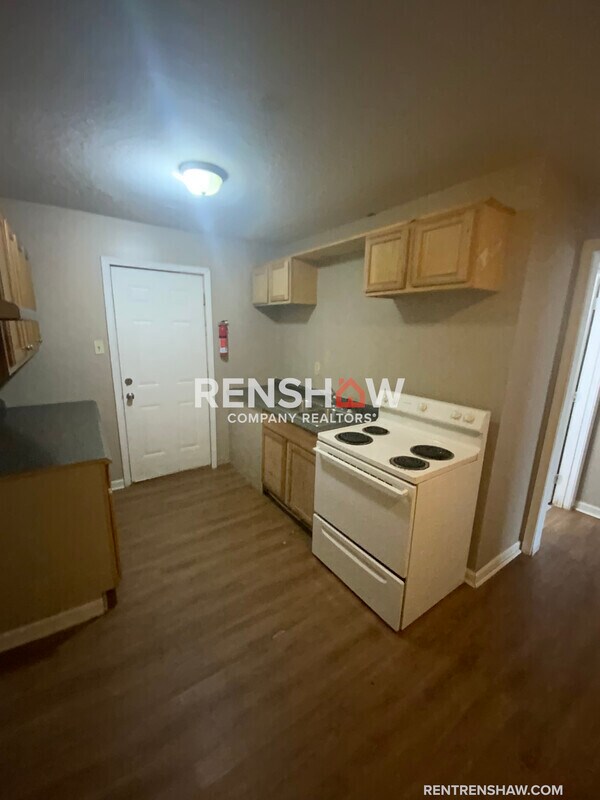 Building Photo - 1401 Meeks St