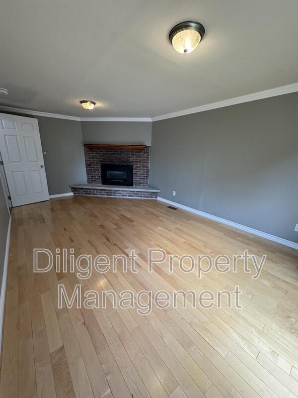 Photo du bâtiment - 1326 Hopewell Ave