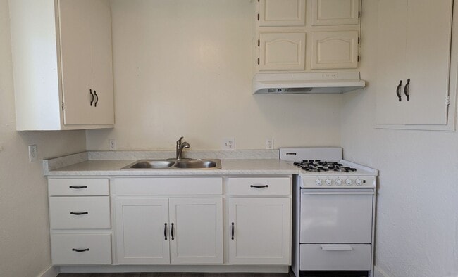 Building Photo - 3983 T St