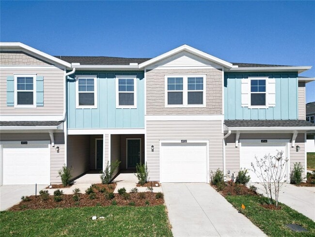 Building Photo - 4950 SW 81st Lp