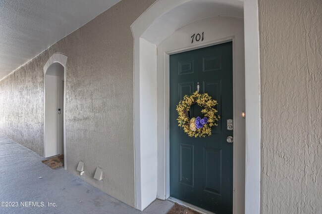 Building Photo - 7990 Baymeadows Rd