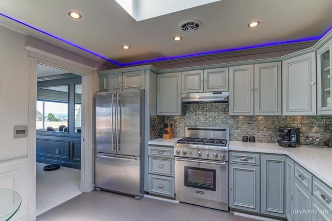 Building Photo - 1334 Chestnut St