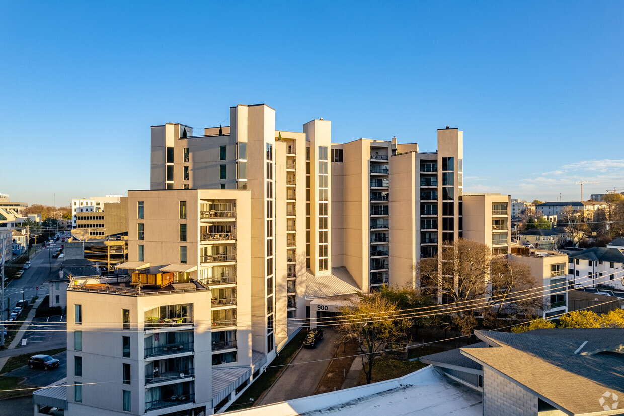 Primary Photo - University Square Condominiums