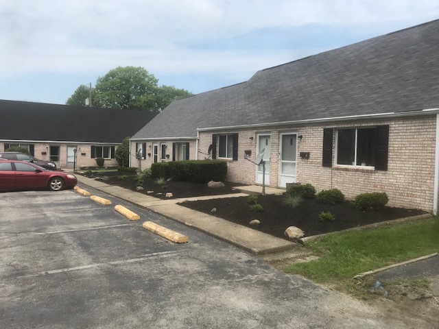 Building Photo - 247 N Buhl Farm Dr