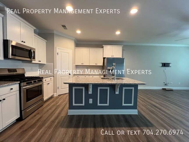 Photo - 5040 Harris Woods Blvd Townhome