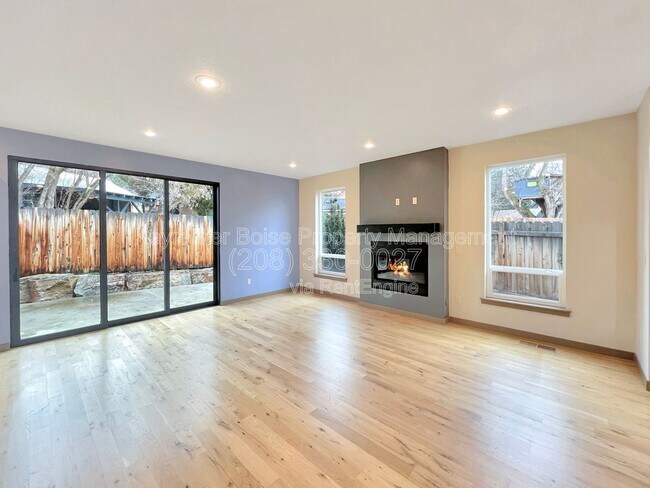 Foto del edificio - 2640 W Neff St