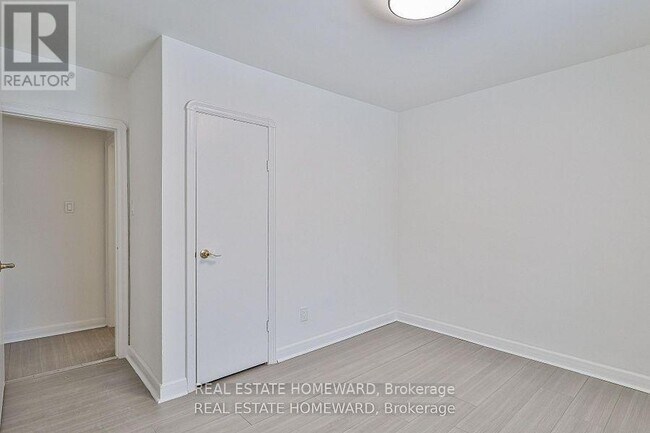 Photo du bâtiment - 104 Crestwood Rd