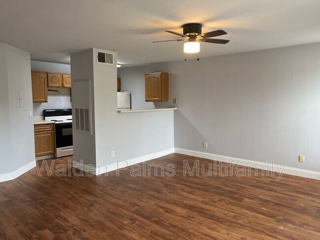 Foto del edificio - 4752 Walden Cir