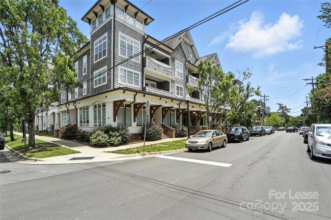Foto del edificio - 301 E Tremont Ave