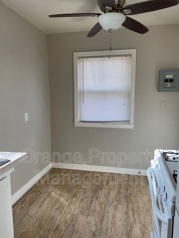 Building Photo - 820 N 46th St