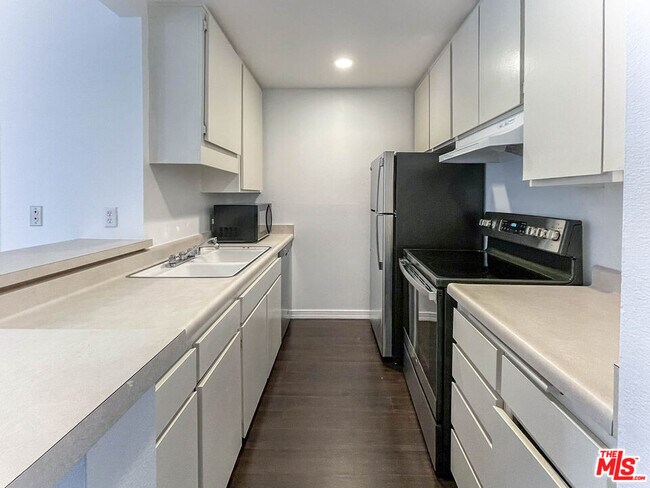 Foto del edificio - 7777 W 91st St