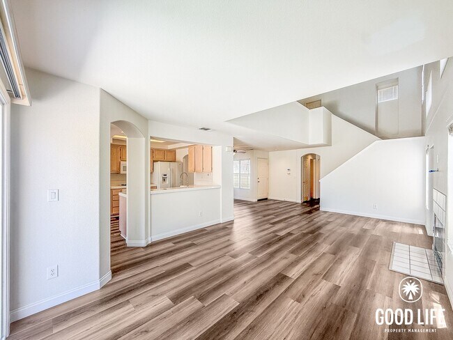 Building Photo - Spacious 3BD/3BA Home in Scripps Ranch with Pool, Private Balcony & In-Unit Laundry
