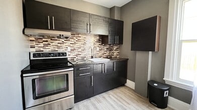 Building Photo - 29 Haynes