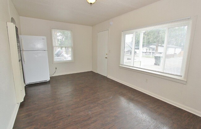 Foto del edificio - 811 8th Ave N