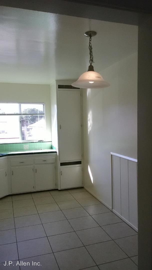 Foto del edificio - 402 E Palmer Ave