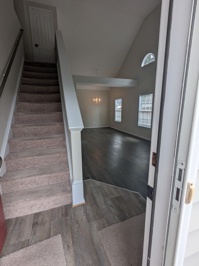 Building Photo - 708 Galleon Dr