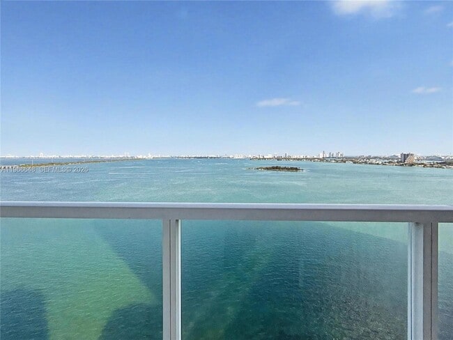 Building Photo - 665 NE 25th St