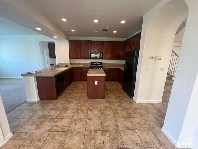 Foto del edificio - 6 Bedroom, 3 Bathroom Executive Anatolia H...