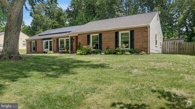 Building Photo - 10111 Cascade Ln