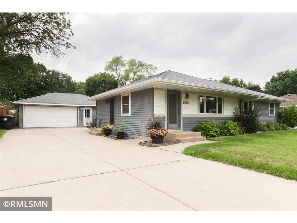 Foto principal - 11030 Yukon St NW