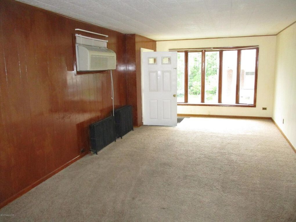 454 Bangor Junction Rd, Bangor, PA 18013 Apartments in Bangor, PA