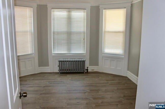 Foto del edificio - 504-506-506 Sanford Ave