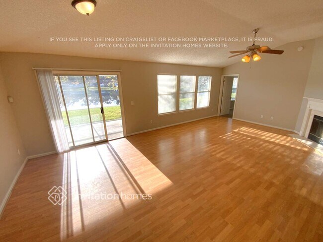 Building Photo - 572 Prosperity Lake Dr