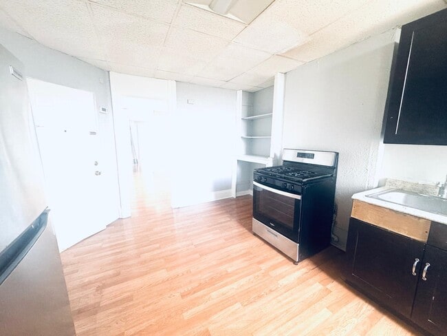 Building Photo - 161 Palisade Ave