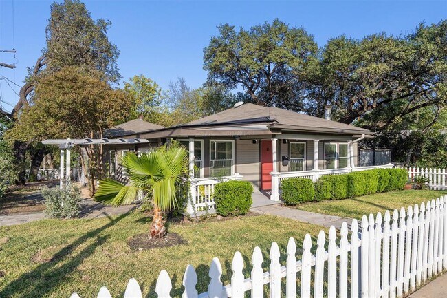 Foto del edificio - 400 E Monroe St