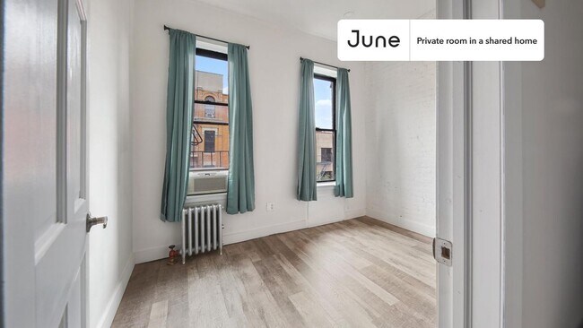 Foto del edificio - Room in Shared 2 bed/1 bath home